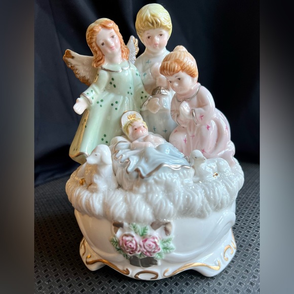 Music Box Angel Nativity by Cracker Barrel Oh Come All Ye Faithful vintage - Picture 9 of 13